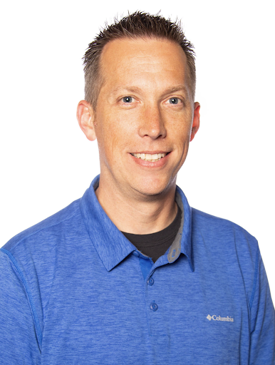 Travis Robertson headshot